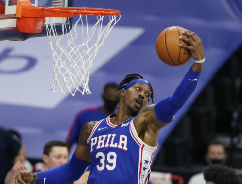 At Age 35, 76ers’ Dwight Howard Is a Rebounding Wizard
