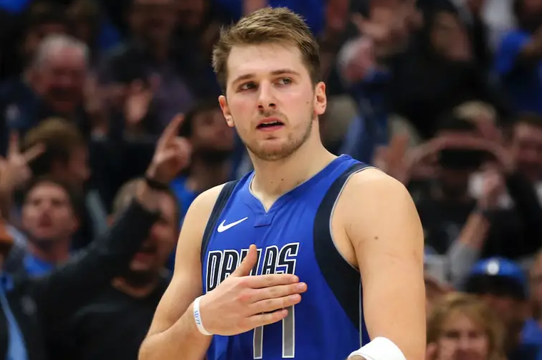 Doncic Makes 18 Rebounds, Named “Western Conference Player of the Month”