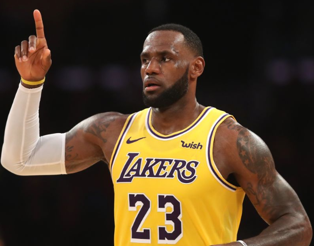 LeBron James Carries Lakers Past Celtics in 114-112 Win Sunday